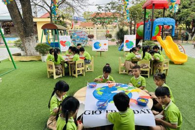 Hoạt động trải nghiệm ngày môi trường thế giới-Hưởng ứng giờ trái đất.