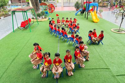 MỘT SỐ HOẠT ĐỘNG TRẢI NGHIỆM CHÀO MỪNG NGÀY GIẢI PHÓNG MIỀN NAM 30-4 VÀ NGÀY QUỐC TẾ LAO ĐỘNG 1-5